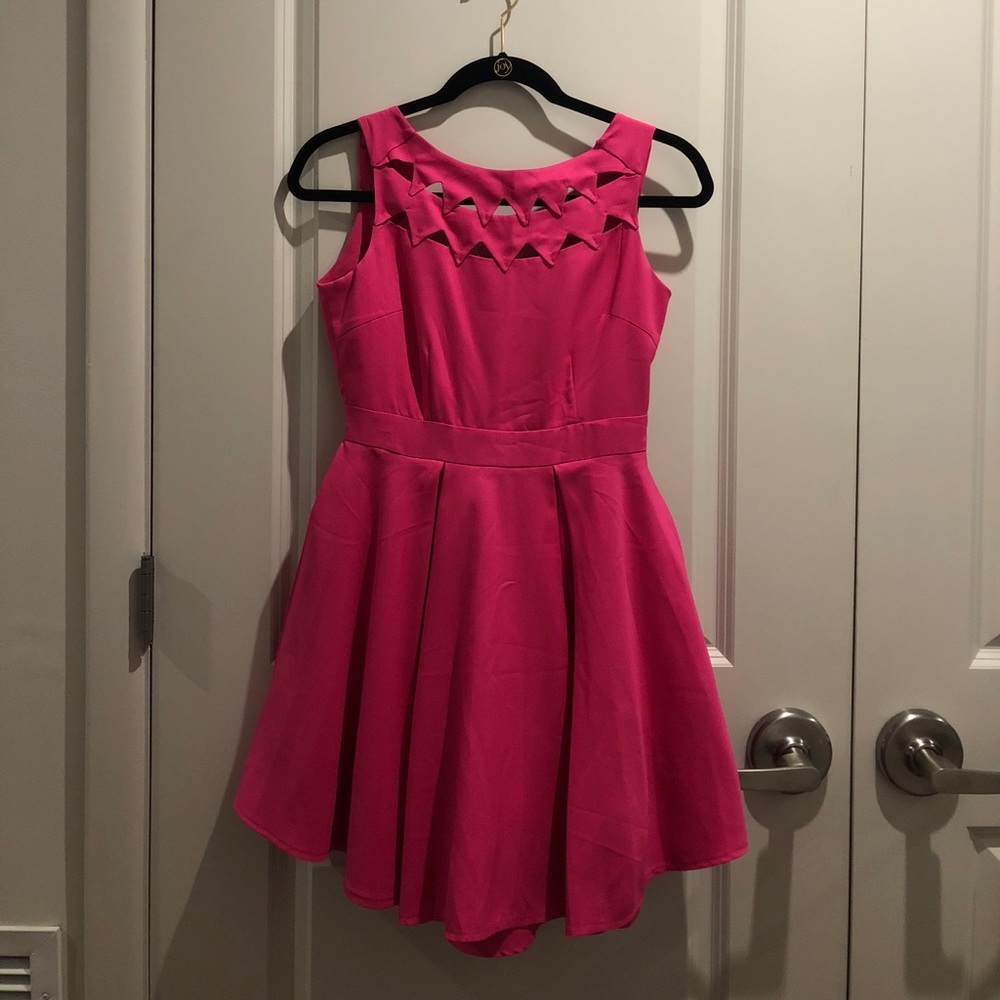 DRESS
