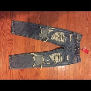 Distressed Boyfriend Jeans