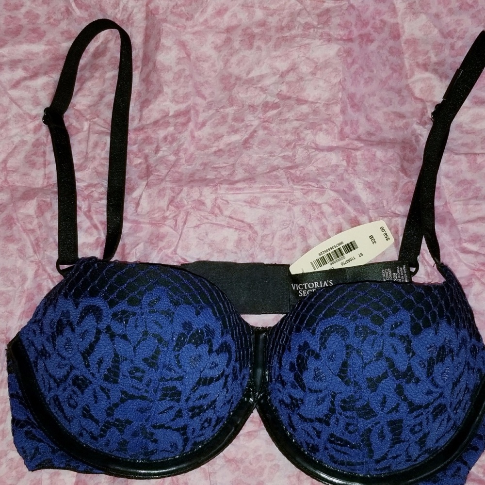 Lingerie, Bra - Picture 3 of 3