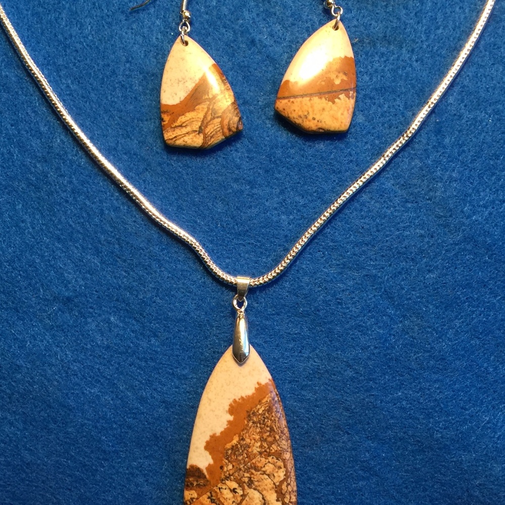 Necklace and Earring set