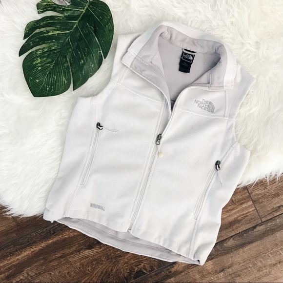 The North Face Jackets & Blazers - North Face • Windfall Cream Fleece Vest