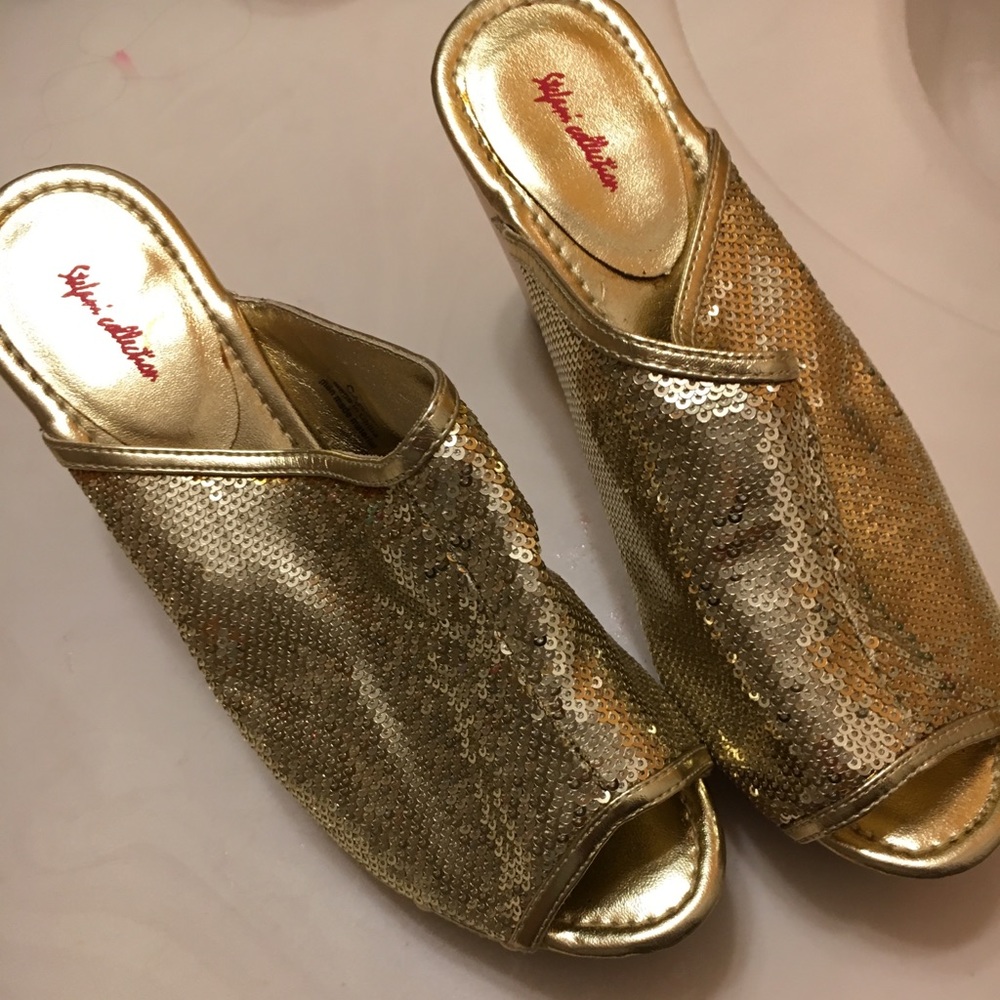 Gold wedges