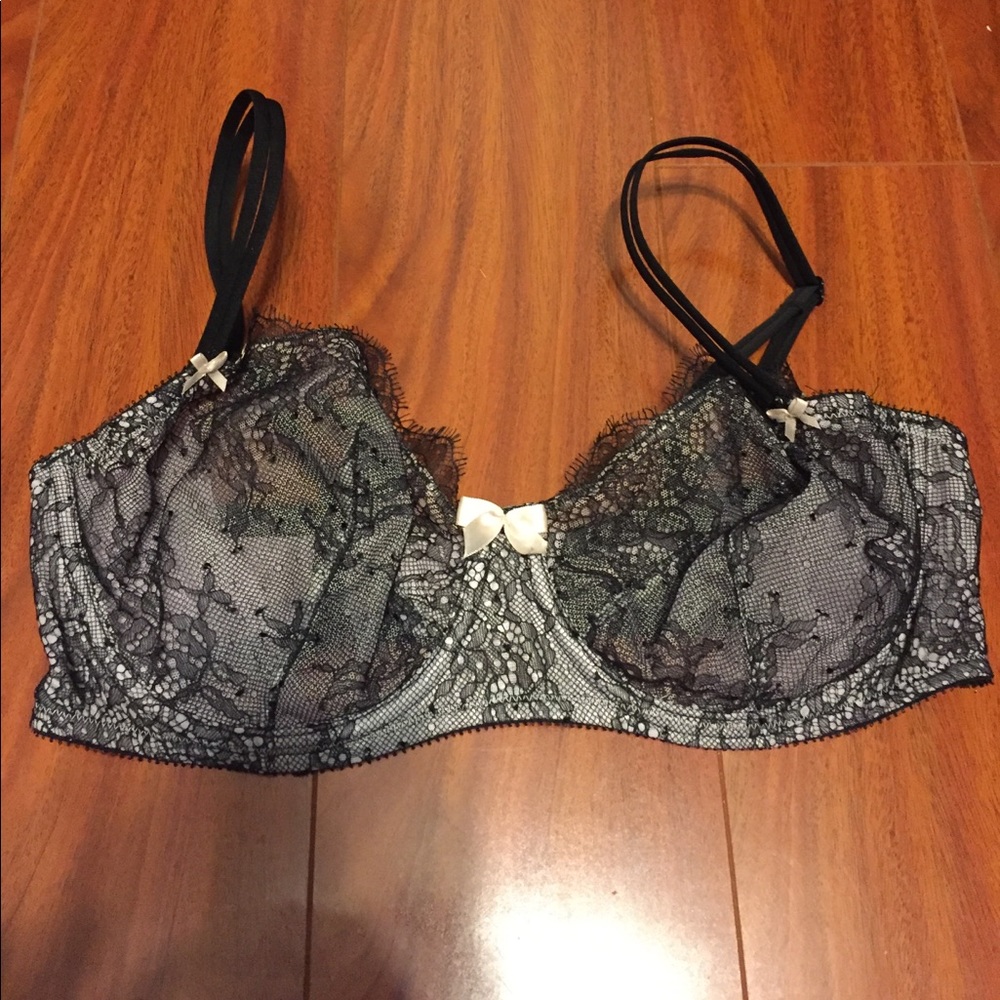 Victoria Secret unlined Demi