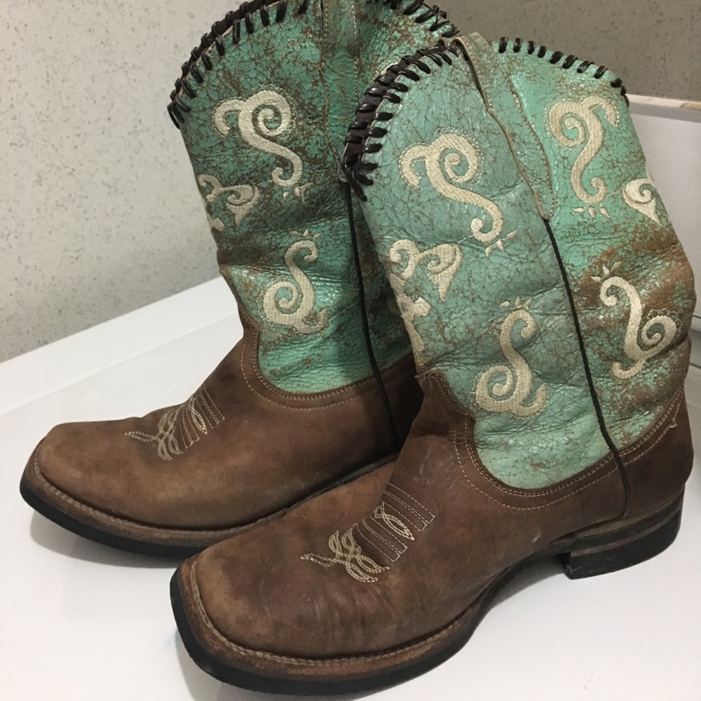 Cowgirl boots!!
