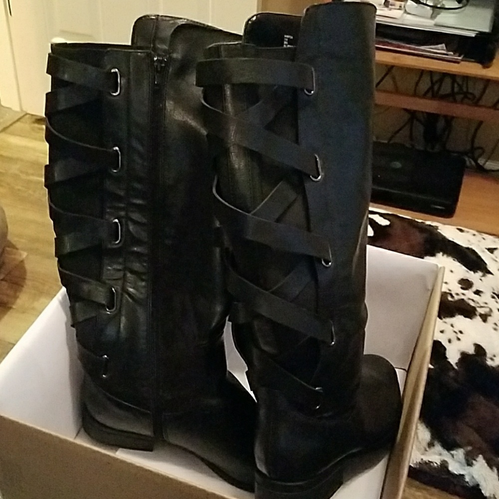 Avenue black tall boots 11