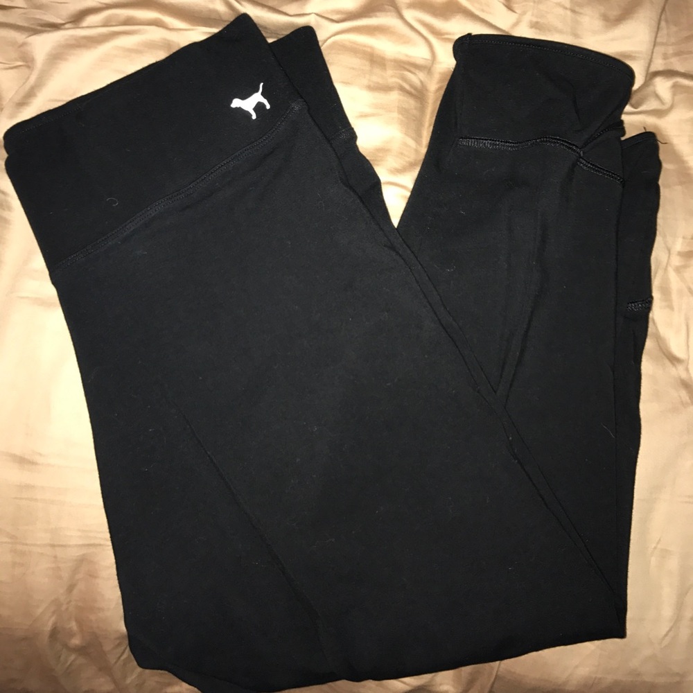 VS Capri Yoga Pants