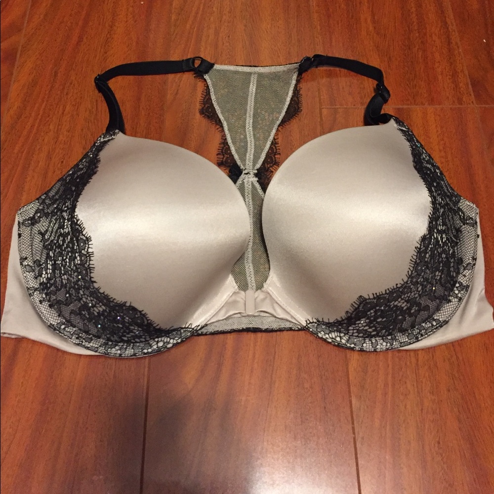 Victoria Secret Very Sexy push up bra racerback