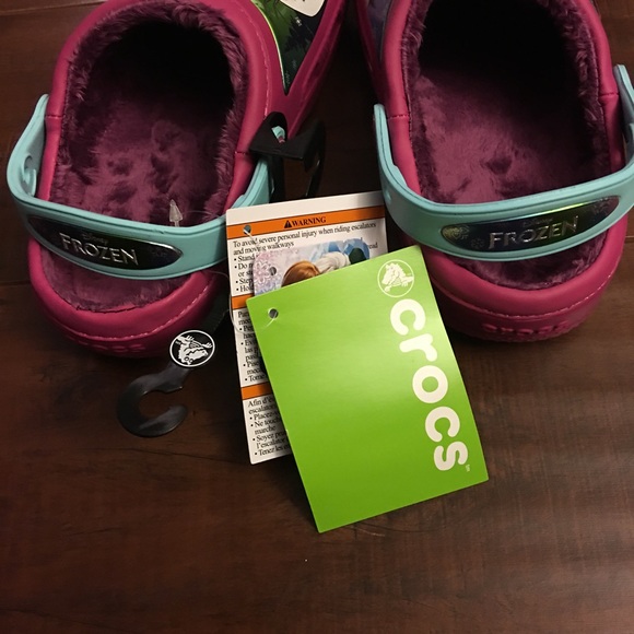 ❣️Host Pick❣️Disney Crocs Frozen Faux Fur Lined - Picture 3 of 3