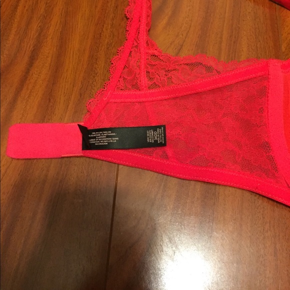 Victoria Secret Very Sexy balconet bra. - Picture 3 of 3