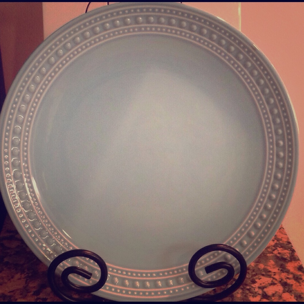 Large blue plate