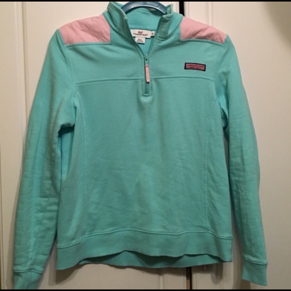 ❗️SOLD❗️Vineyard Vines Sweater.