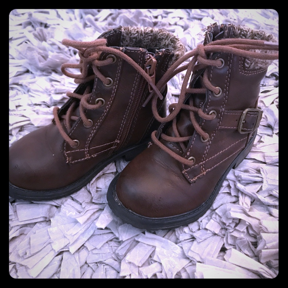 Steve Madden brown toddler boots!