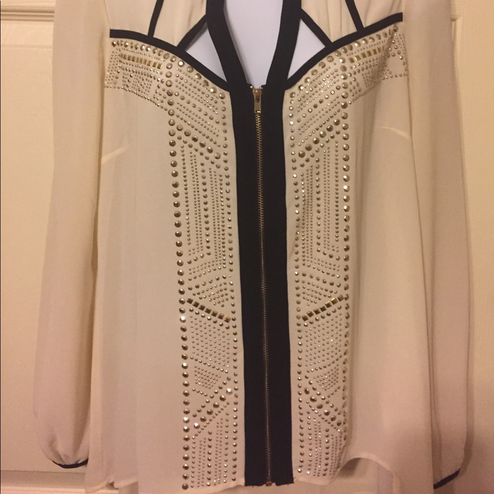 Cutout blouse - Picture 2 of 5