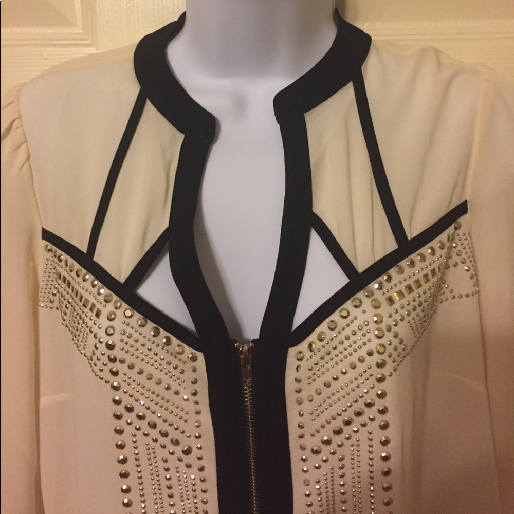 Cutout blouse - Picture 3 of 5