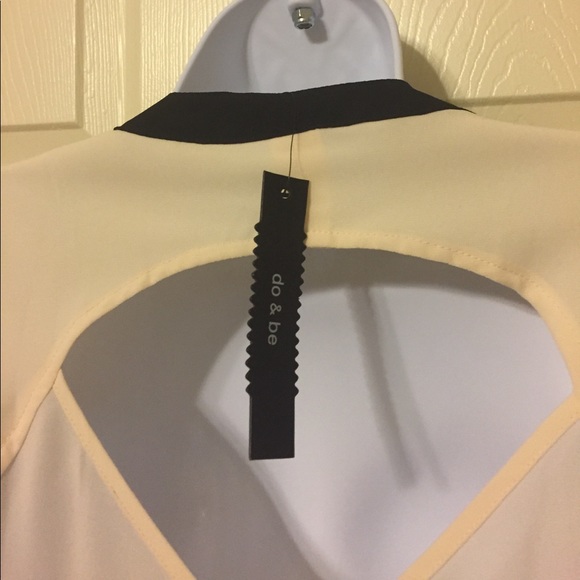 Cutout blouse - Picture 5 of 5