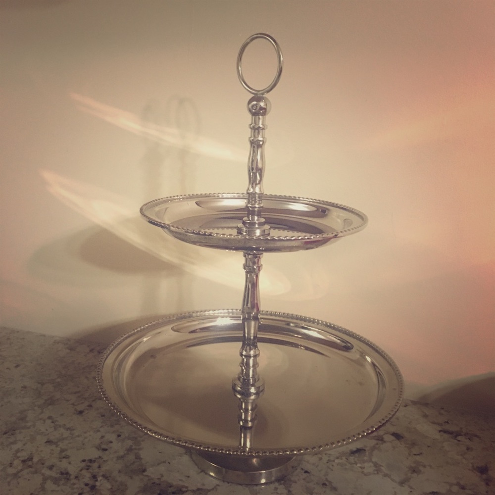 Two tier serving tray