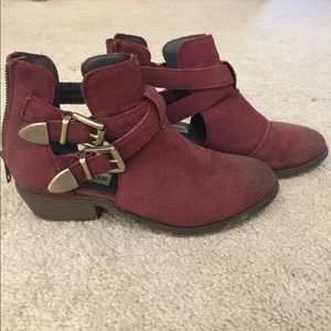 Steve Madden burgundy cinch Leather booties sz 6