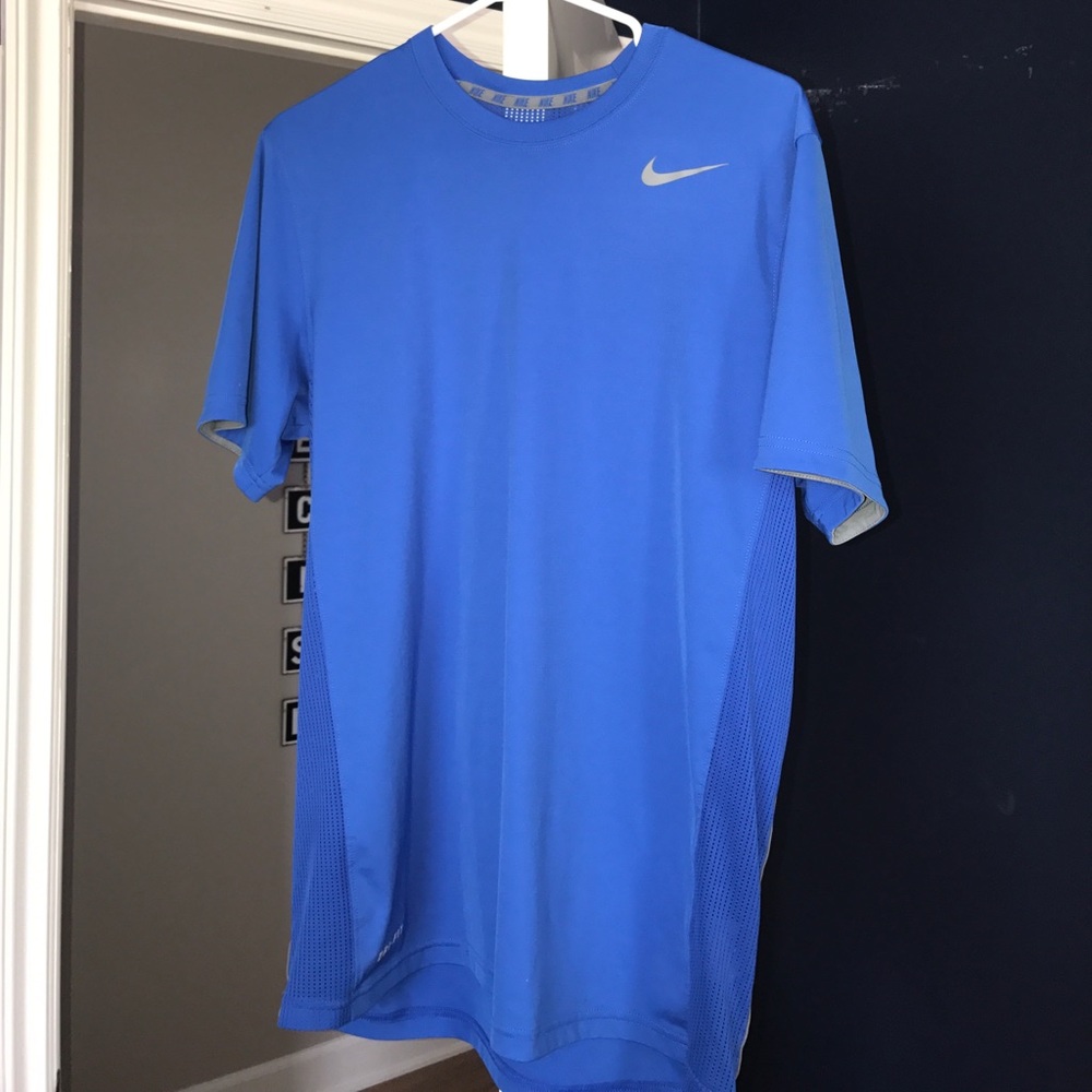 Men's Nike Blue workout t-shirt (Medium)