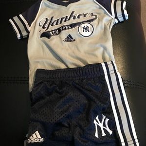 Infant Yankees outfit by Adidas