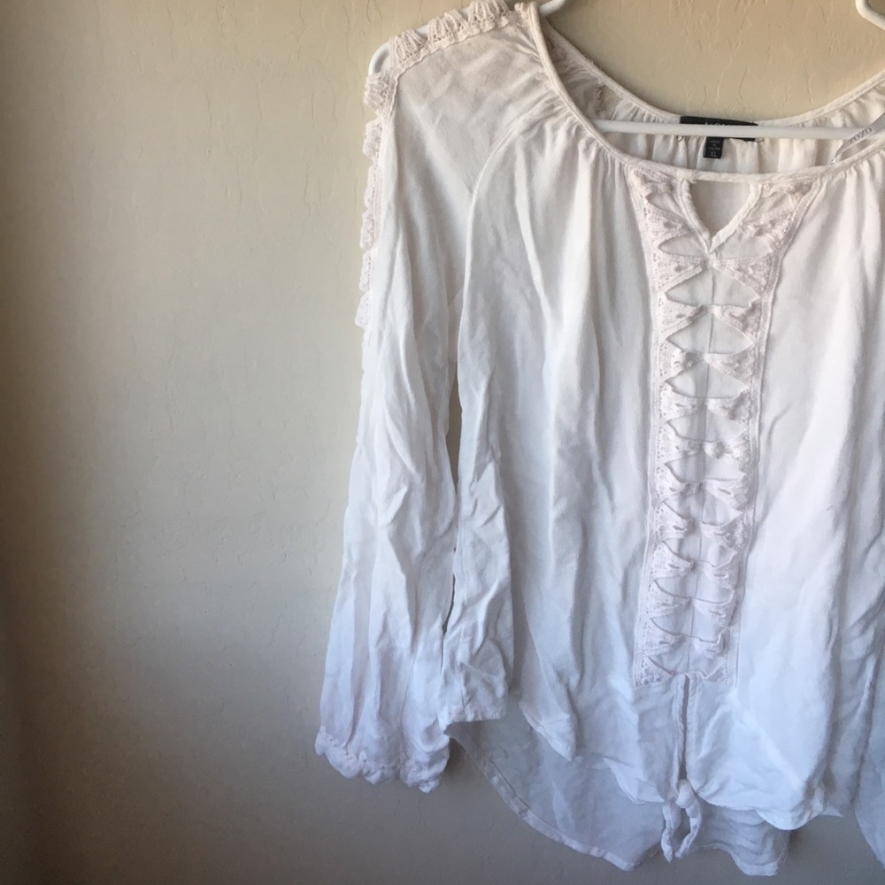 🍂FALL OUTFIT🍂 White Long Sleeve Blouse