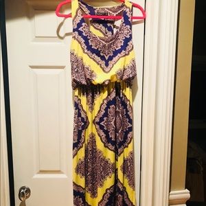 Beautiful maxi dress! NEVER WORN🤗