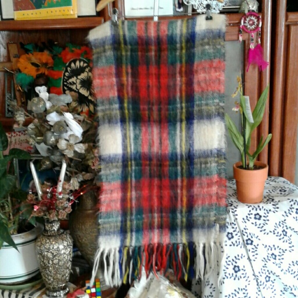 VINTAGE ROYAL SCOT LABELED FASHION SCARF - Picture 4 of 4