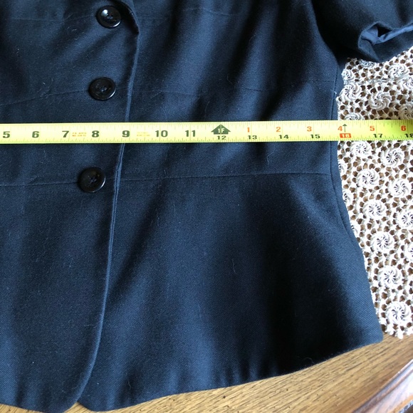 Host Pic🎉Lee Suit- Petite - Skirt & jacket🍁 - Picture 5 of 7