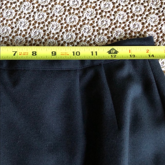 Host Pic🎉Lee Suit- Petite - Skirt & jacket🍁 - Picture 6 of 7