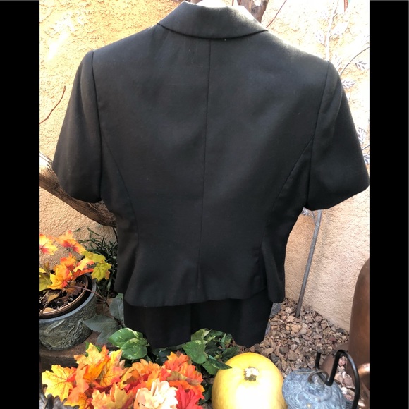 Host Pic🎉Lee Suit- Petite - Skirt & jacket🍁 - Picture 2 of 7