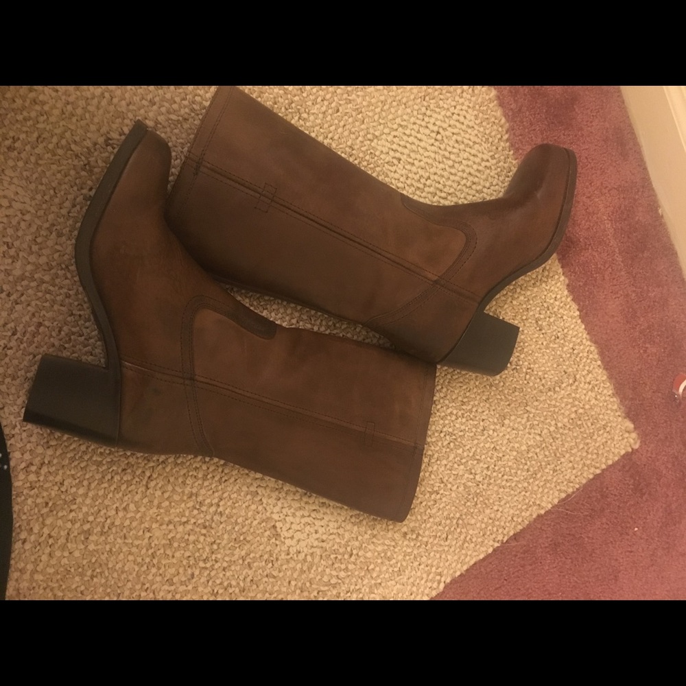 Brand new frye boots in perfect condition!