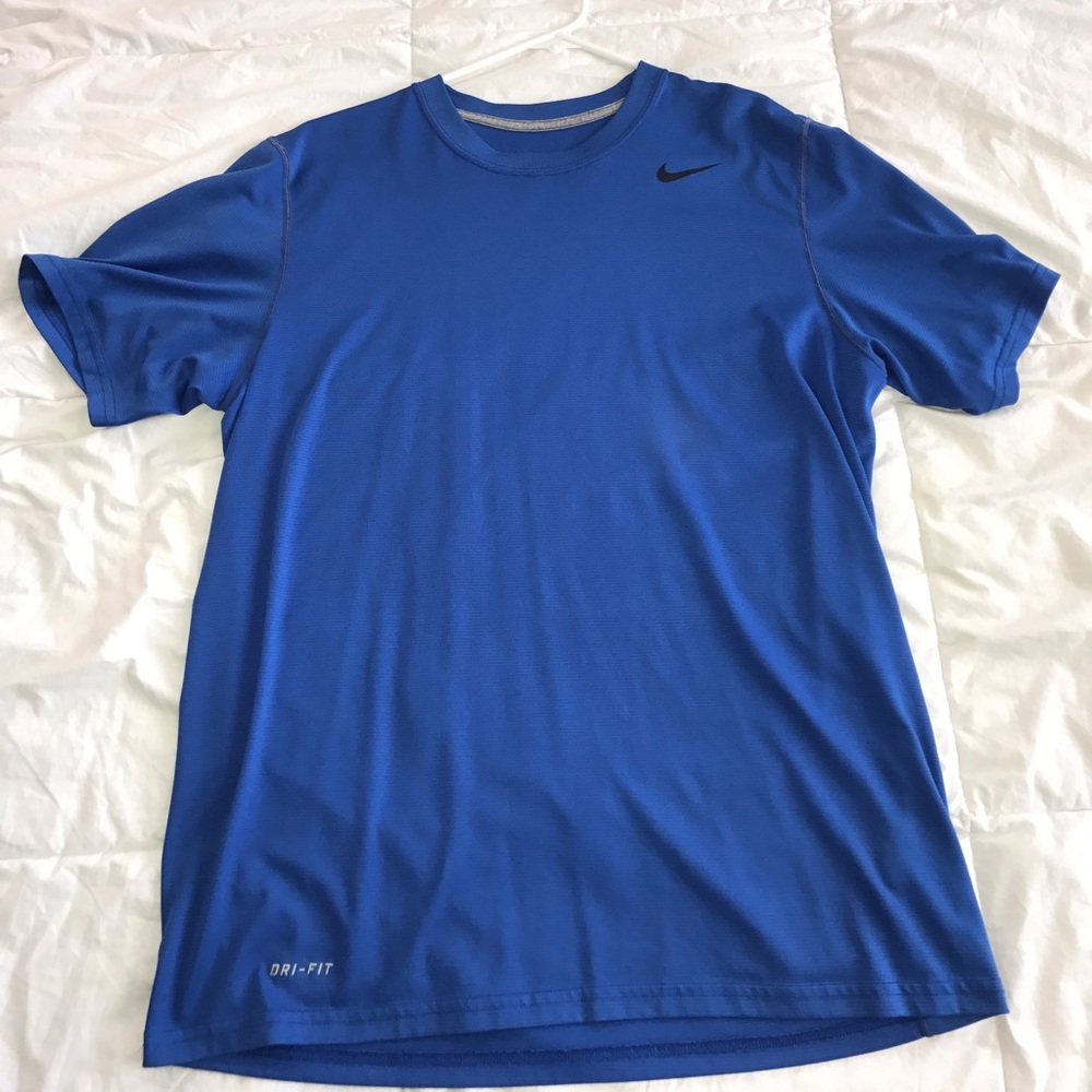 Men's Nike Blue t-shirt (Medium)