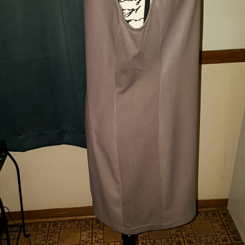 Dress - Picture 2 of 6