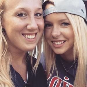 Meet your Posher, Caitlin