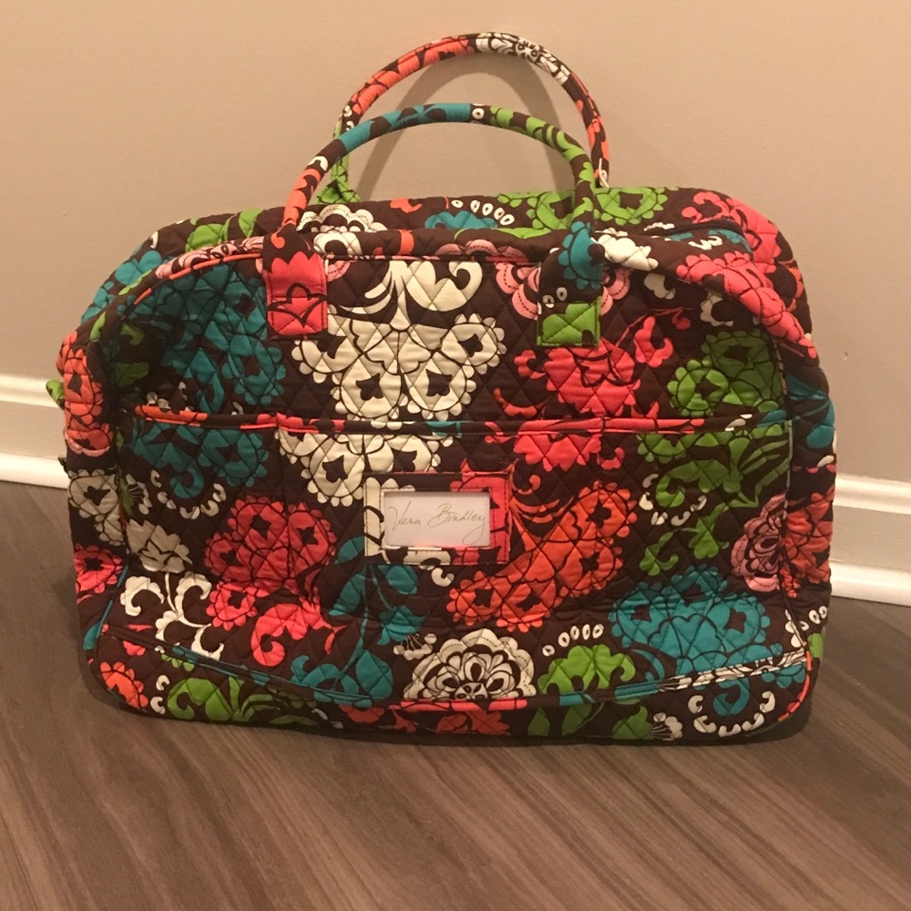 Vera Bradley Grand Weekender in Lola pattern