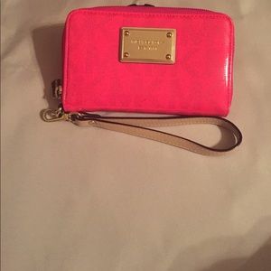 Micheal Kors wristlet