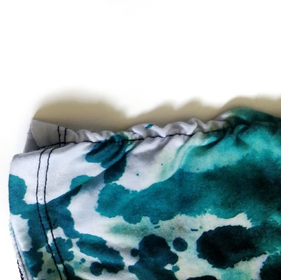 ๐บCALVIN KLEIN Ink Splatter Short Sleeve Top - Picture 4 of 5