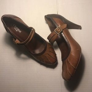 Two-tone Brown leather Mary Janes