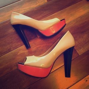 Candie’s Color Block Pump