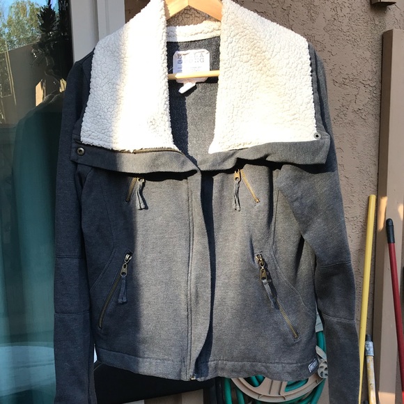 Billabong Jackets & Blazers - Billabong grey/white zip up jacket