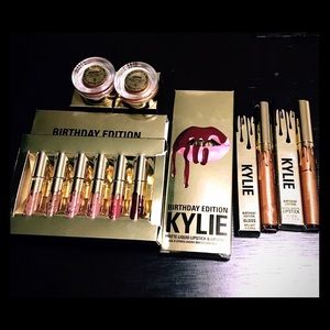 Kylie Birthday Edition makeup set
