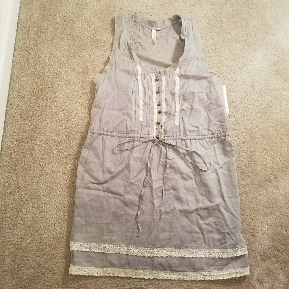 Brand New Robbi & Nikki Dress, Size Small