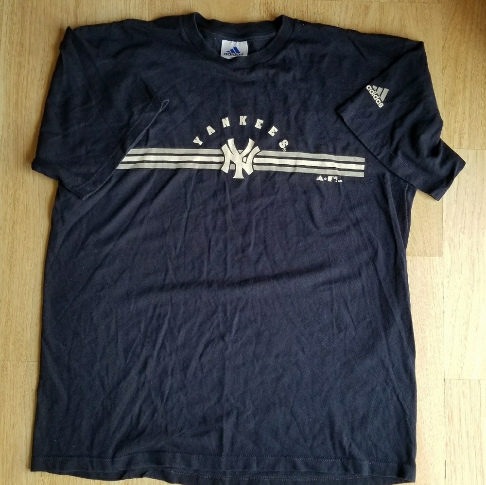 Vintage Adidas NY Yankees T Shirt Large official