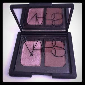 NARS Duo-Eyeshadow in Dolomites
