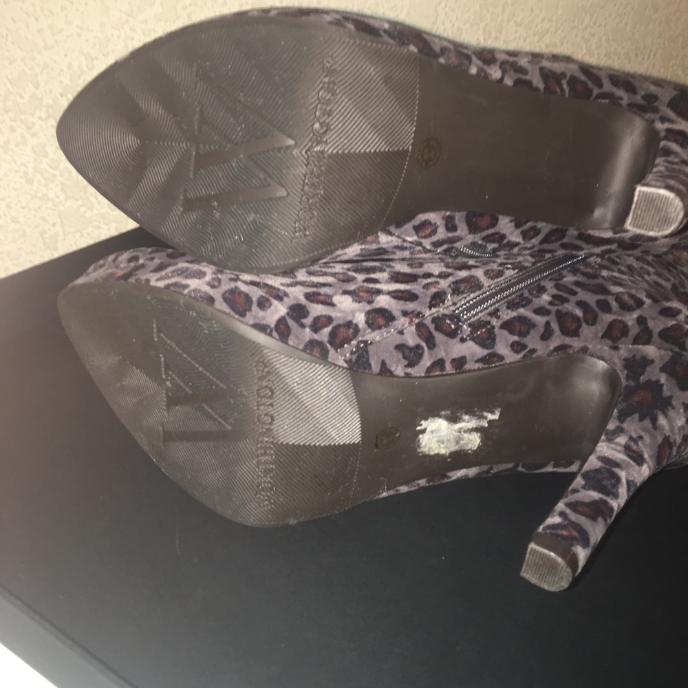Cheetah boot heels 👠 - Picture 5 of 6