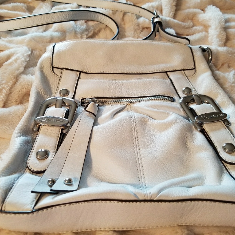 Crossbody leather bag