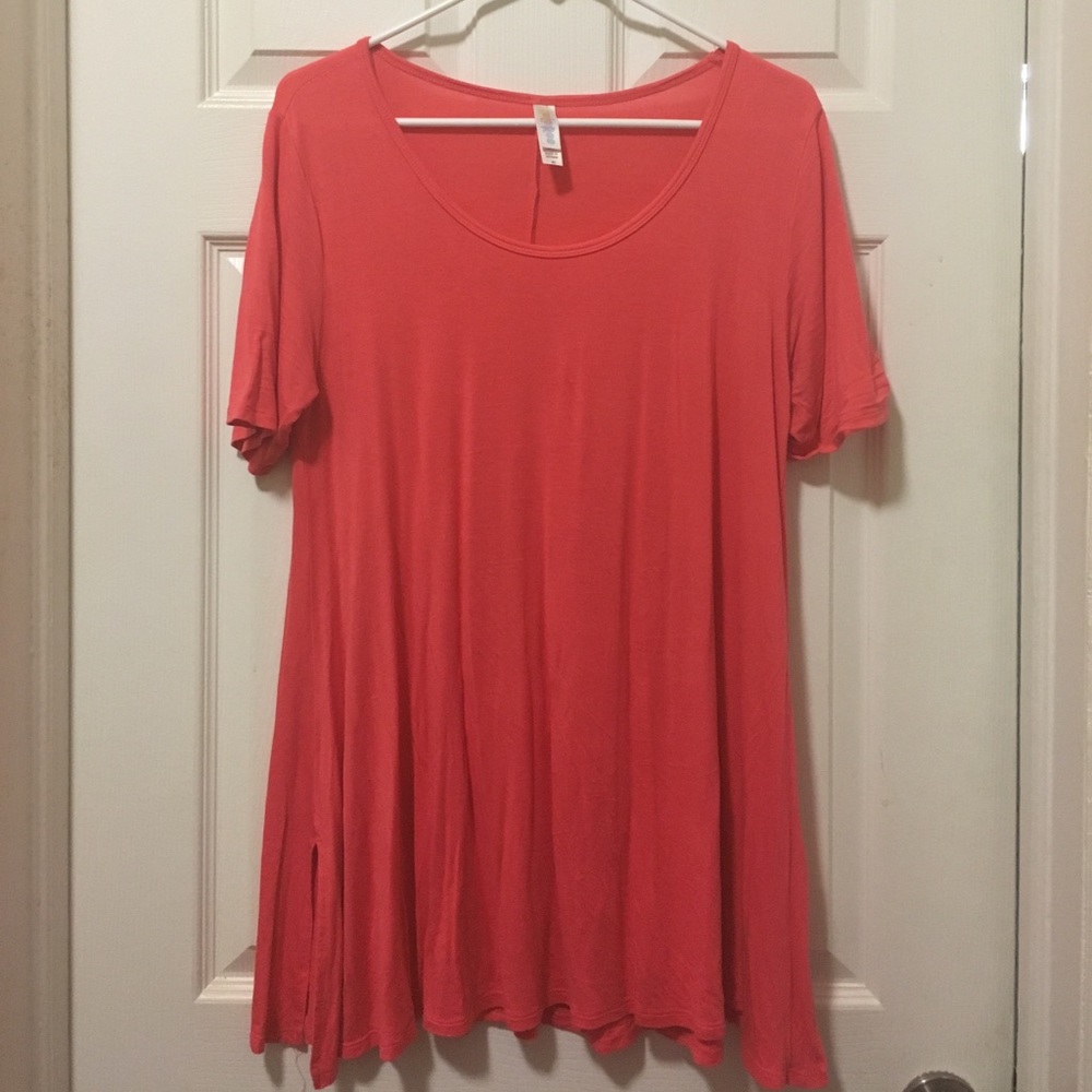 Pink XS LuLaRoe Perfect T