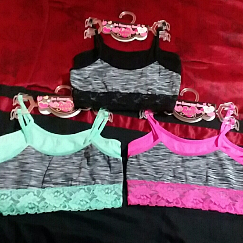 Girl's seamless bras