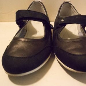 Geox Athletic Maryjanes - Like New