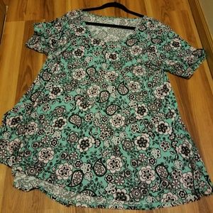 2xl Perfect T LuLaRoe shirt