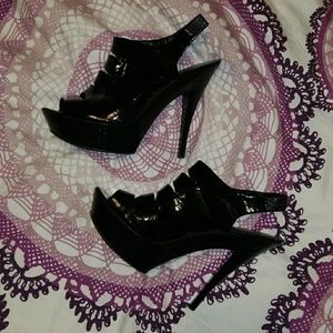 Jessica Simpson heels